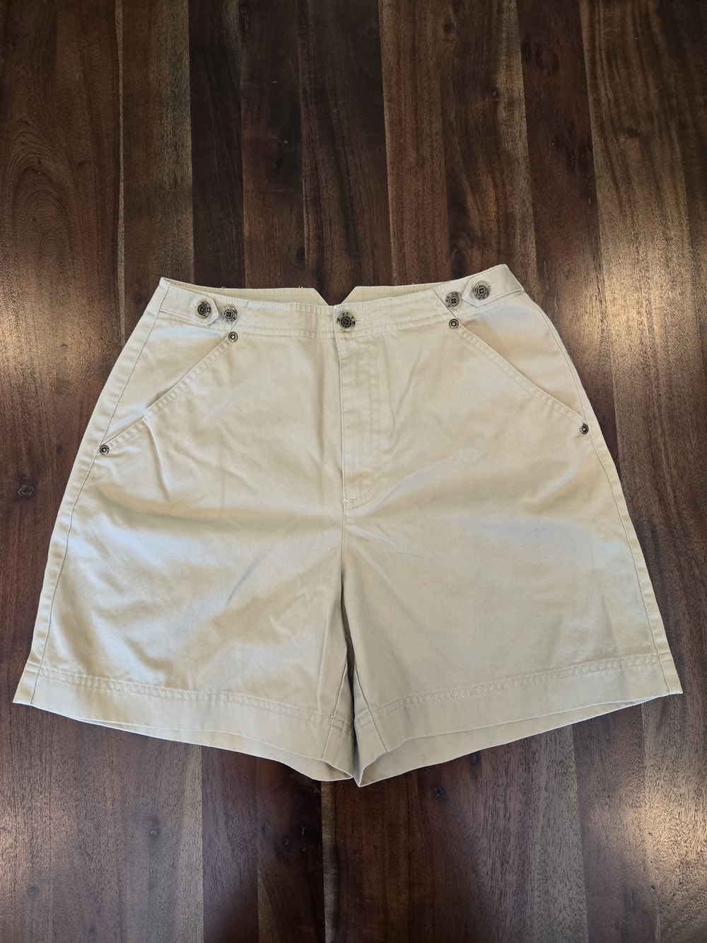 Crazy Horse Vintage Classic Womrn's High-Waist Khaki Shorts